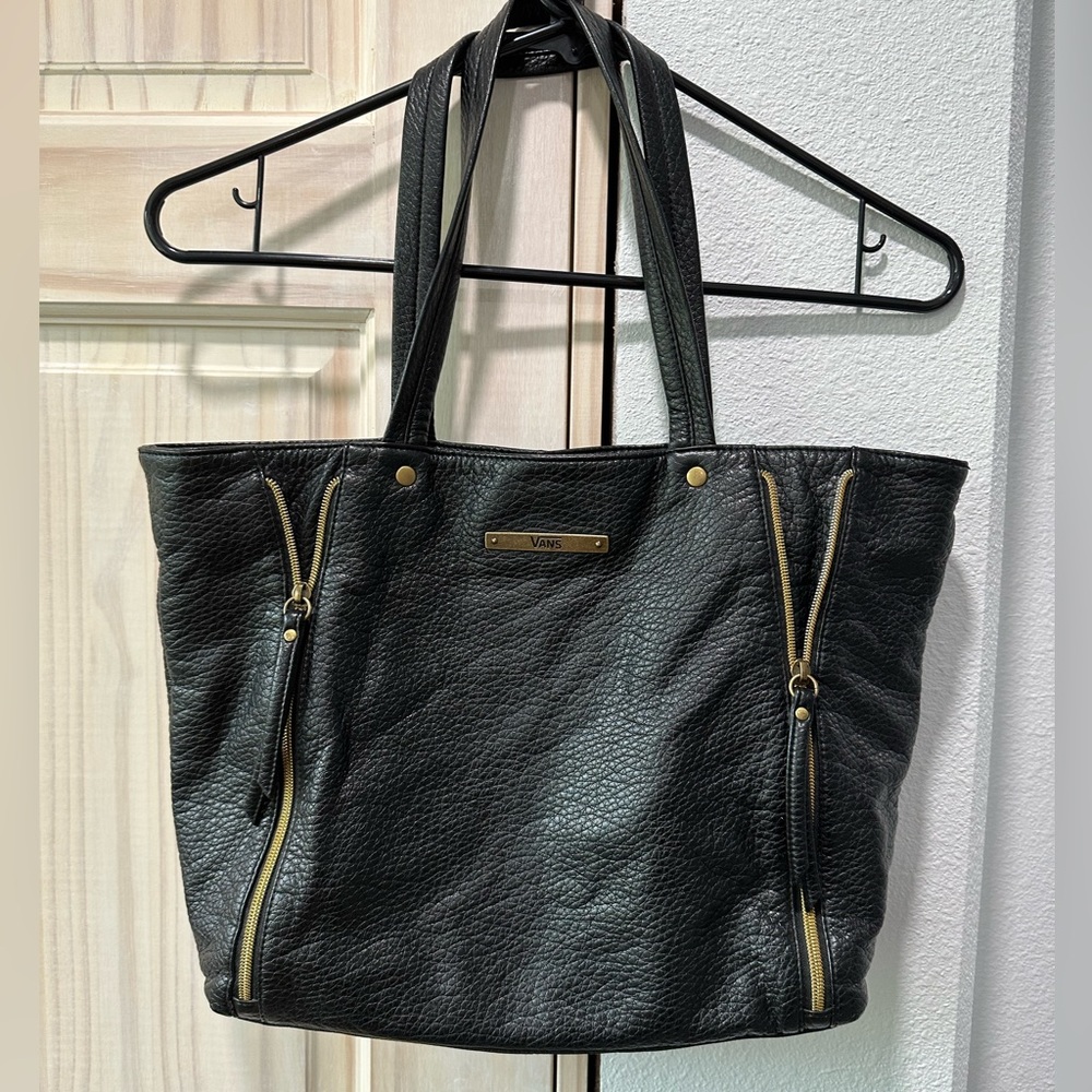 Vans Purse. Nearly brand new, perfect condition .